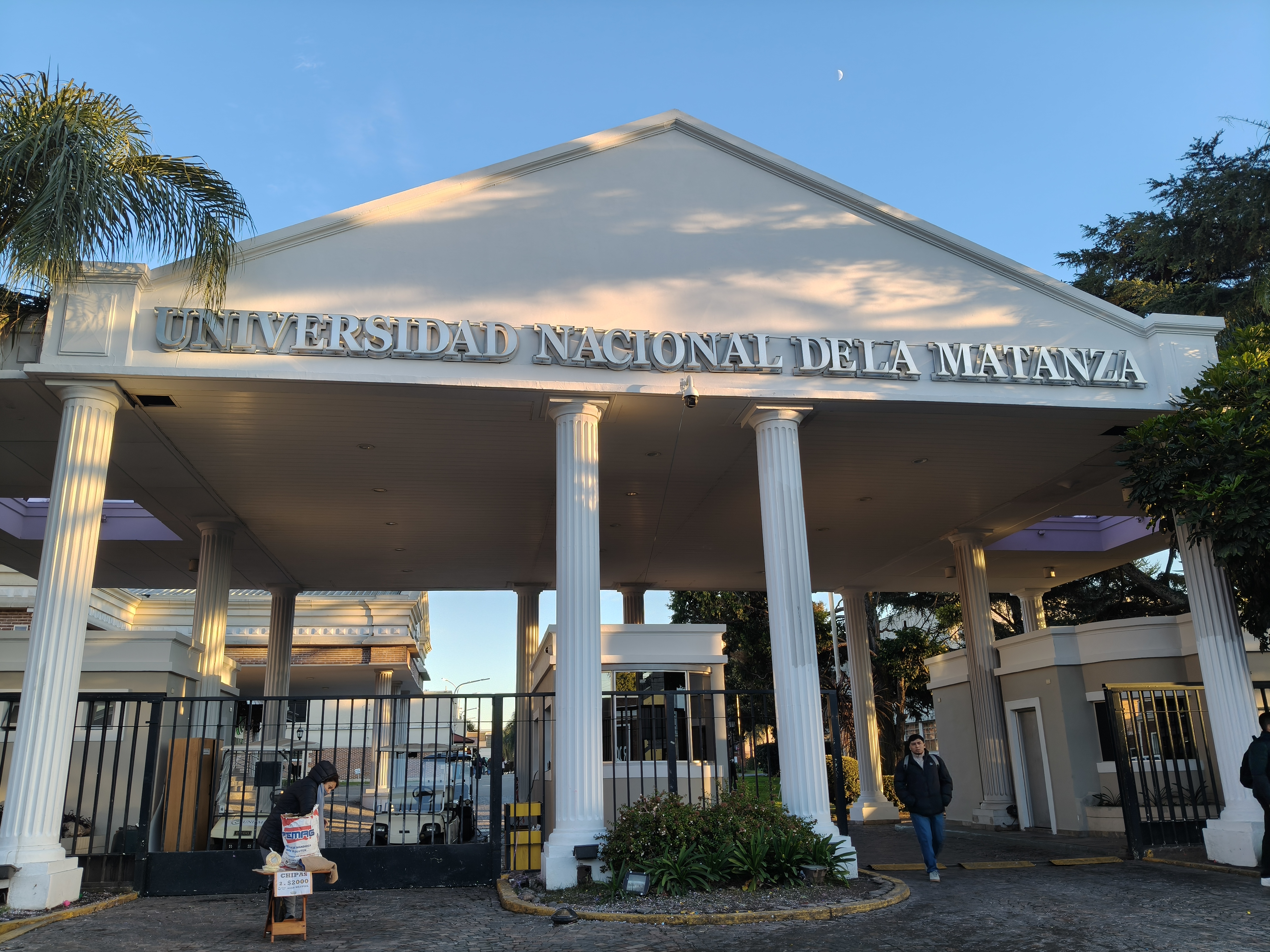 Entrada de la Universidad Nacional de la Matanza